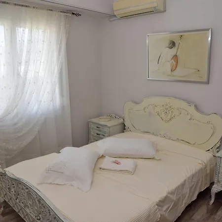 μαρια η χαλκιδεα Daire *